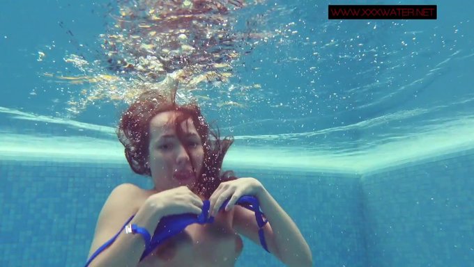 Lina Mercury'S Big Natural Tits And Big Ass In A Pool