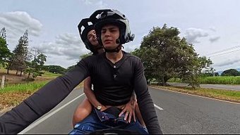Watch Me Turn A Didi Customer'S Handjob Into Sex At Her House