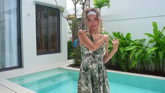 Skinny Asian Masseuse Got Fucked By Her Client