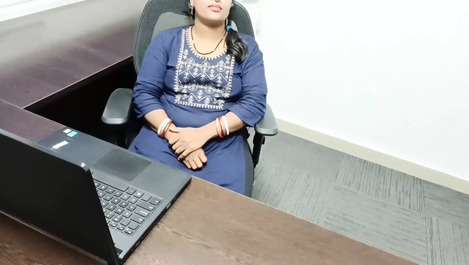 Indian Office Worker Gets Her Pussy Licked And Fucked By Her Boss