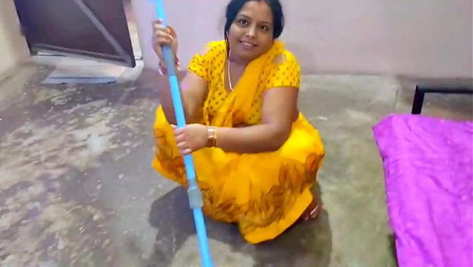 Hot Bhabhi Gets Banged Hard In The Kitchen