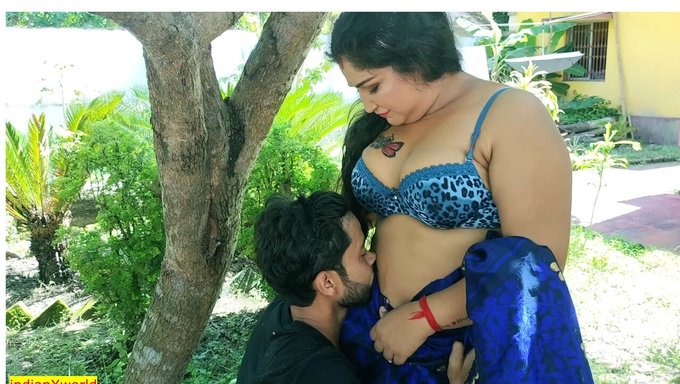 Bangladeshi Housewife Gets Fucked Hardcore!