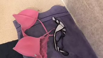 Pregnant W...