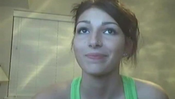 Amateur Cutie'S Home Made Webcam Show
