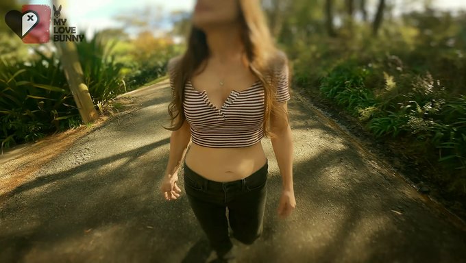 Australian Babe Bella'S Homemade Pissing Video - Mylovebunny