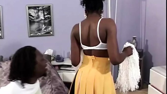 Big Cock And Cheerleaders In This Classic Hardcore Movie