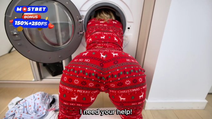 The Best Christmas Gift: Step-Sister Stuck In The Washer.