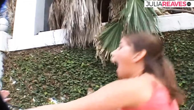 Ass And Cunnilingus In A Brutal Threesome