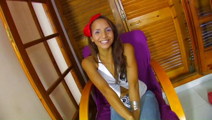 Homemade Video Of A Stunning Teen'S Anal Casting Debut