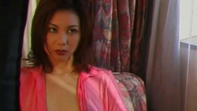 Nana From Arab Gets Wild On Camera