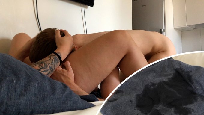 Wake Up To A Morning Squirt Orgasm With This Homemade Video