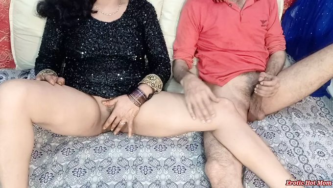 Desi Couple Enjoys Mutual Masturbation In Hindi Audio