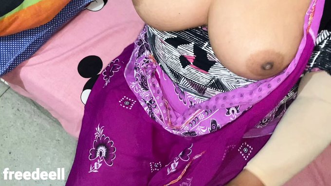 Hindi Voice Big Boobs Bhabhi Gets Her Little Devar To Ejaculate