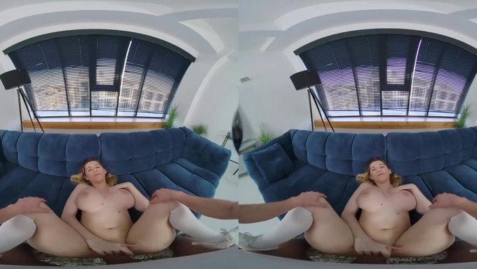 Blonde Bombshell'S Oral Skills In Virtual Reality