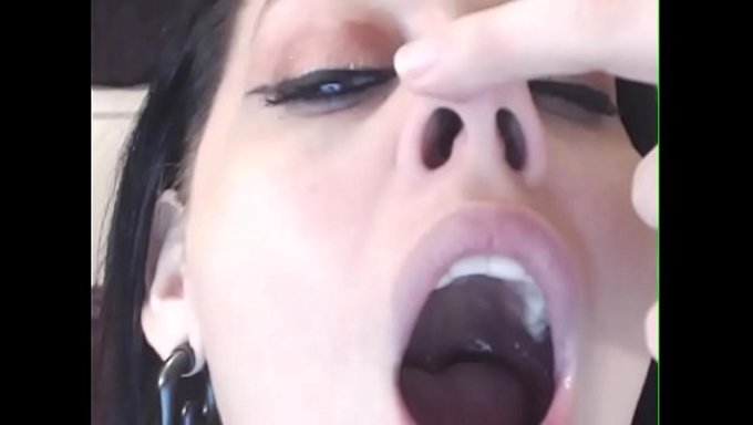 Fucking Cum In The Nose, Extreme Close-Up Action