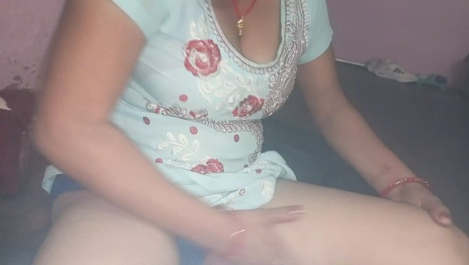Mature Bhabhi Gets Seduced And Fucked Hard