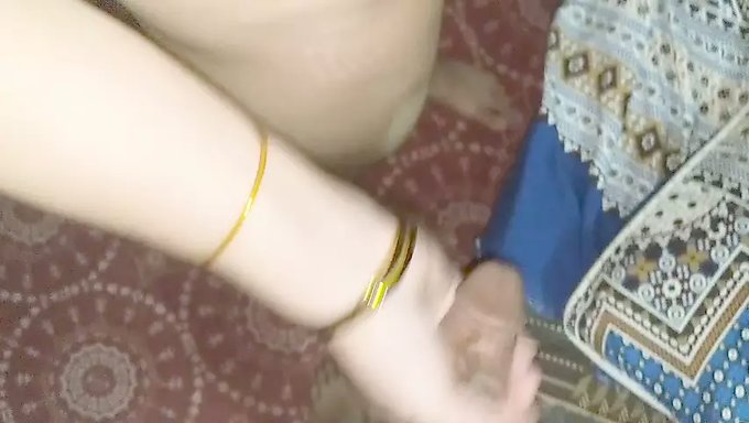 Cheating Couple Indulges In Steamy Oral And Handjob Action
