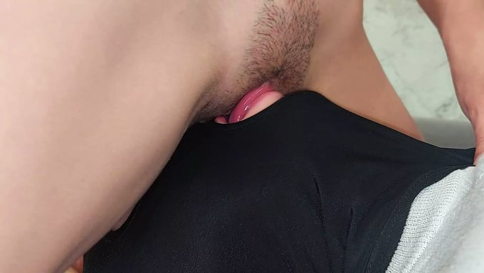 Close-Up Of Facesitting And Pussy Eating In Bdsm Video