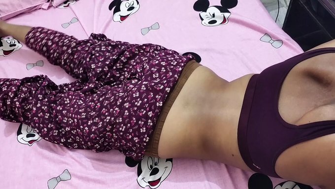 Indian College Girl Gets Naughty With Her Roommate