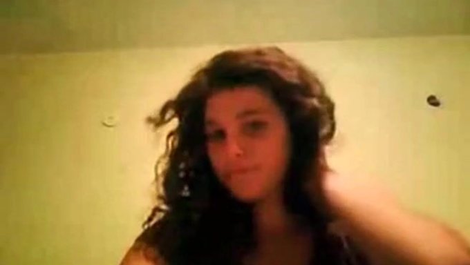 Brunette Beauty Fingering On Camera