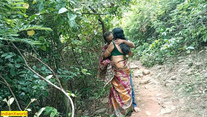 Indian Bhabhi Cheats On Her Husband With Her Devar And Gets Fucked!