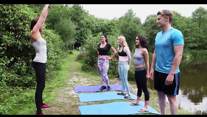British Yoga Instructor Gets A Surprise During Outdoor Session