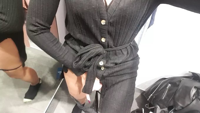 Argentinian Girl'S Close-Up Masturbation In A Changing Room