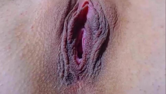 Learn How To Stimulate Your Clitoris With Webcam Lesson