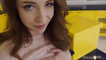 Brunette B...