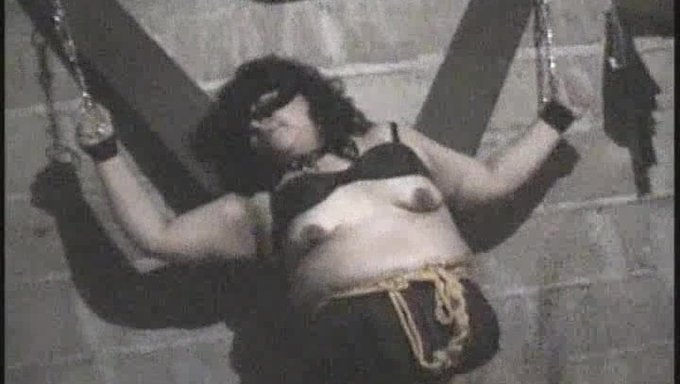 Mazmorra'S Submissive Latina Scene With Whipping And Humiliation