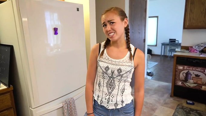 Stepdaughter Uses Sexual Favors To Learn About Sex From Stepdad